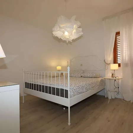 In With Two-bedrooms 9 * Silo (Krk)