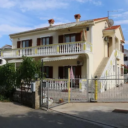 In With Two-bedrooms 9 Silo (Krk)