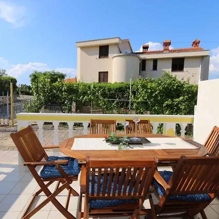 In With Two-bedrooms 9 * Silo (Krk)